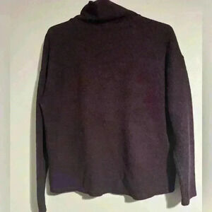 Small women’s Banana Republic sweater - deep purple, wool blend EUC